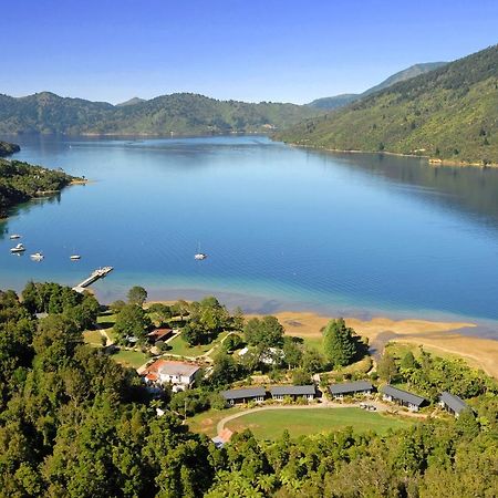 Furneaux Lodge Endeavour Inlet Exterior photo