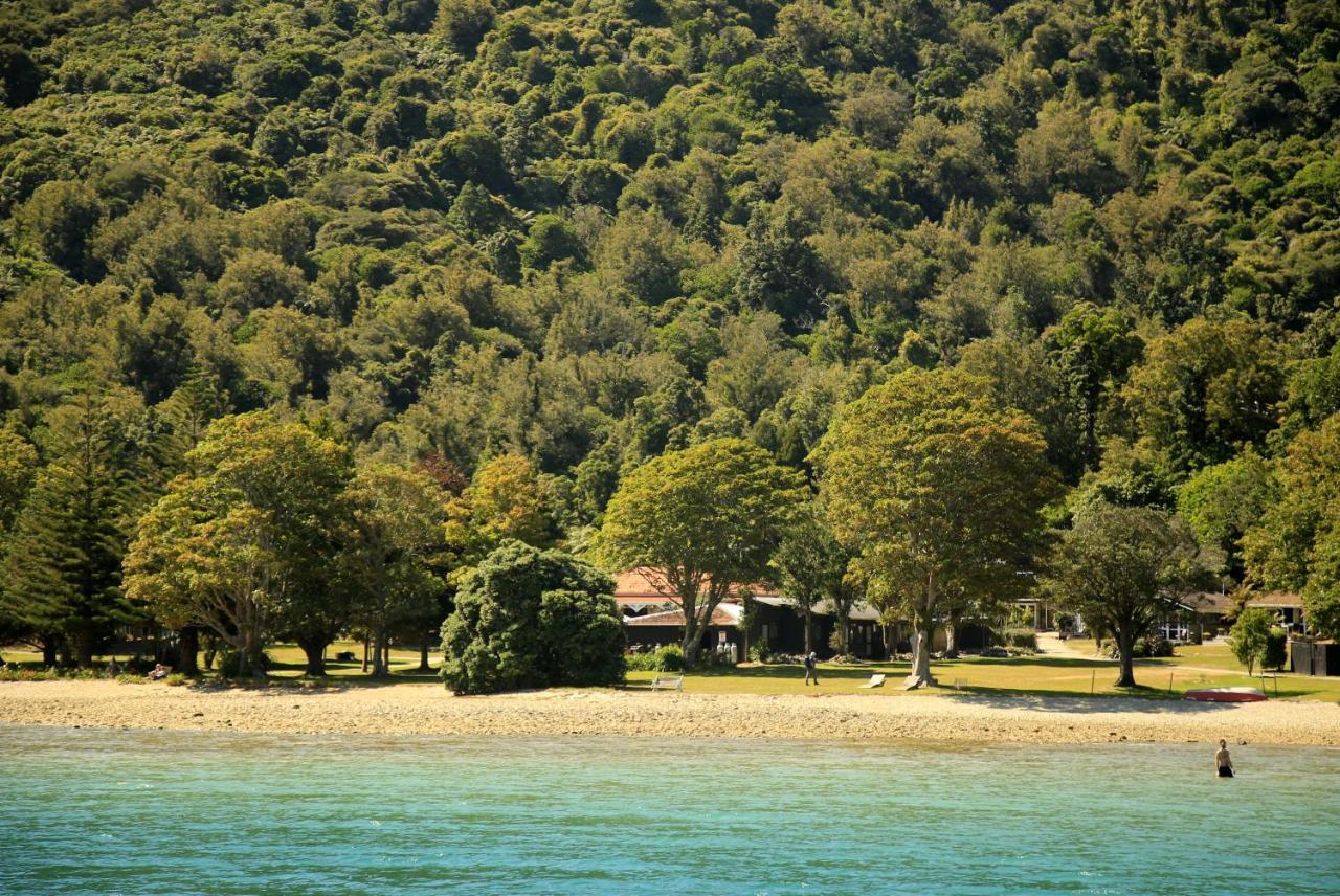 Furneaux Lodge Endeavour Inlet Exterior photo