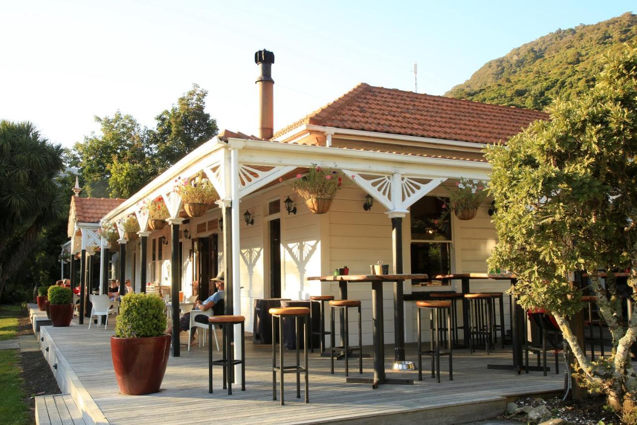 Furneaux Lodge Endeavour Inlet Exterior photo